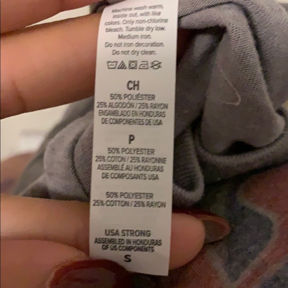 🚨1 LARGE LEFT!✨Janis Joplin Graphic Tee - Picture 3 of 3